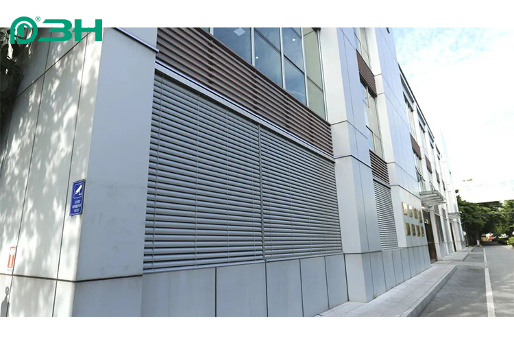 3h mat&eacute;riel feuille rouge 5